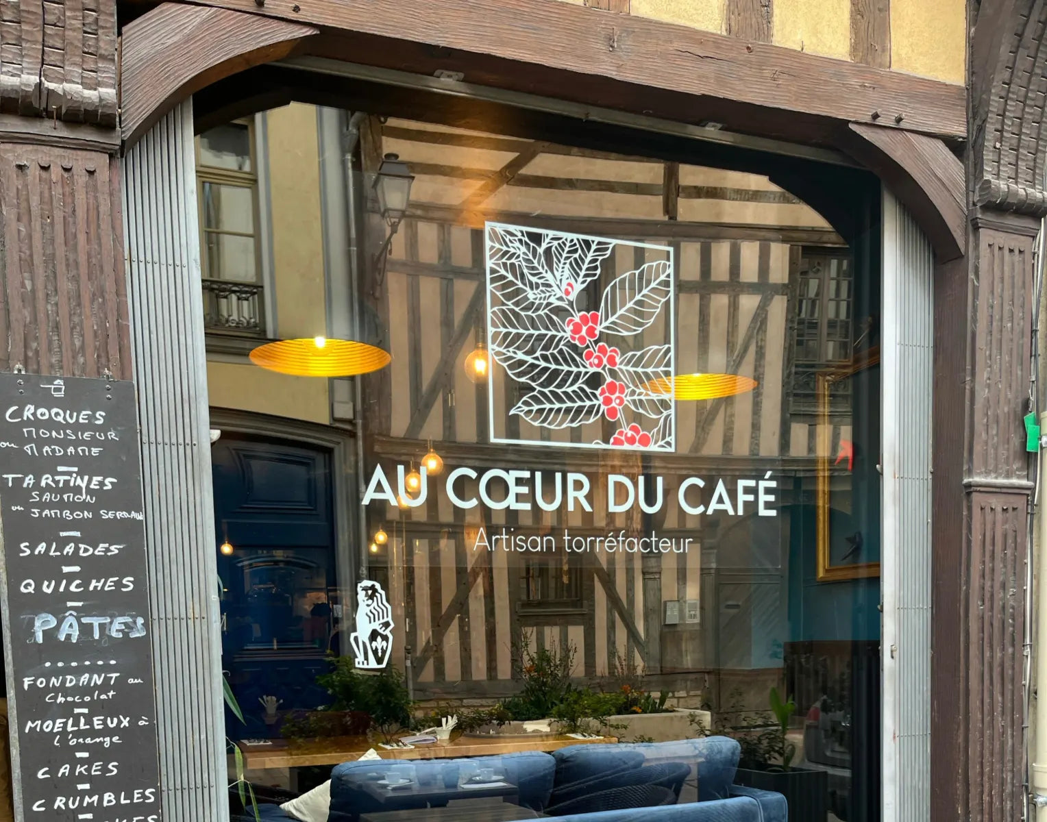 cafe-au-coeur-du-cafe.webp